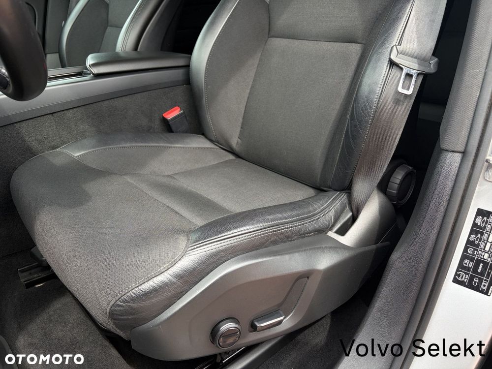 Volvo XC 60 D4 AWD Momentum - 14