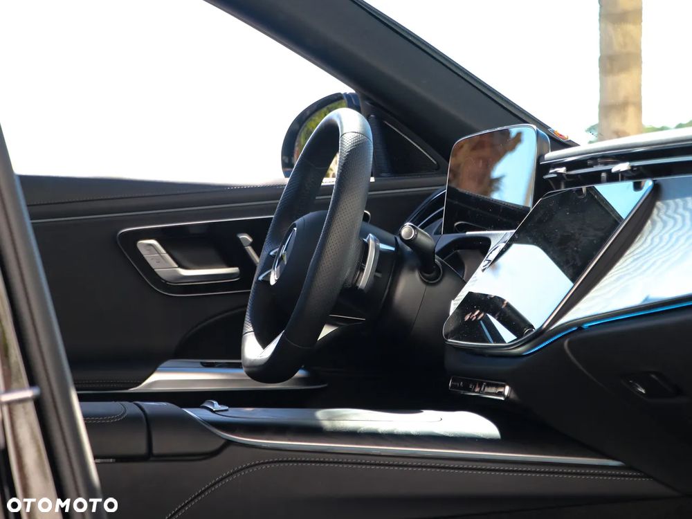 Mercedes-Benz Klasa E 220 d mHEV AMG 9G-Tronic - 15