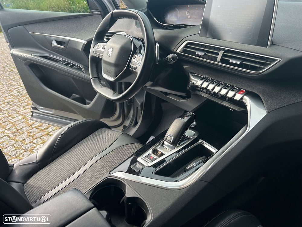 Peugeot 5008 BlueHDI 130 EAT8 Allure Pack - 21