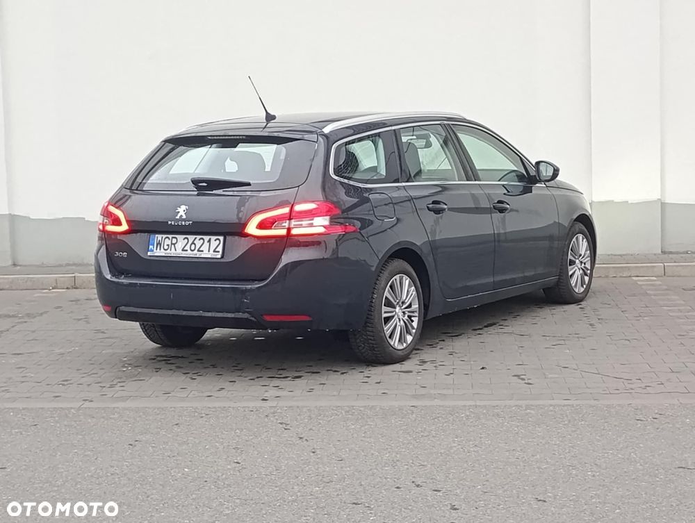Peugeot 308 1.2 PureTech GPF Allure Pack S&S - 5