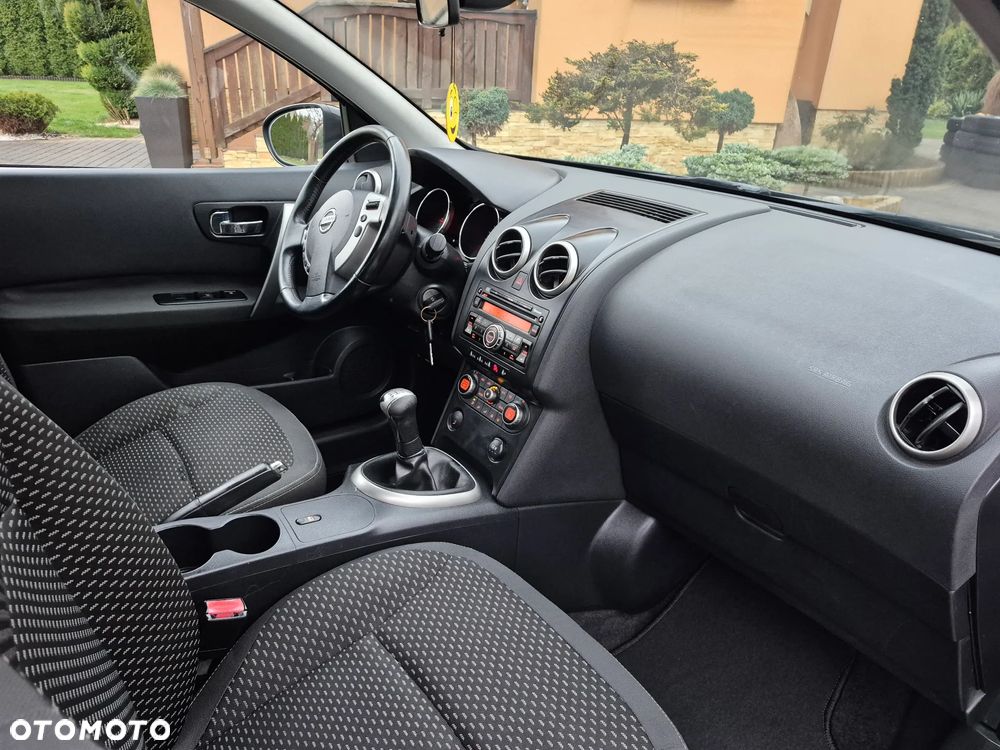 Nissan Qashqai 1.6 visia - 13