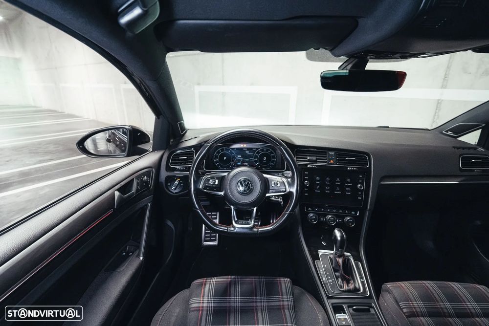 VW Golf - 18