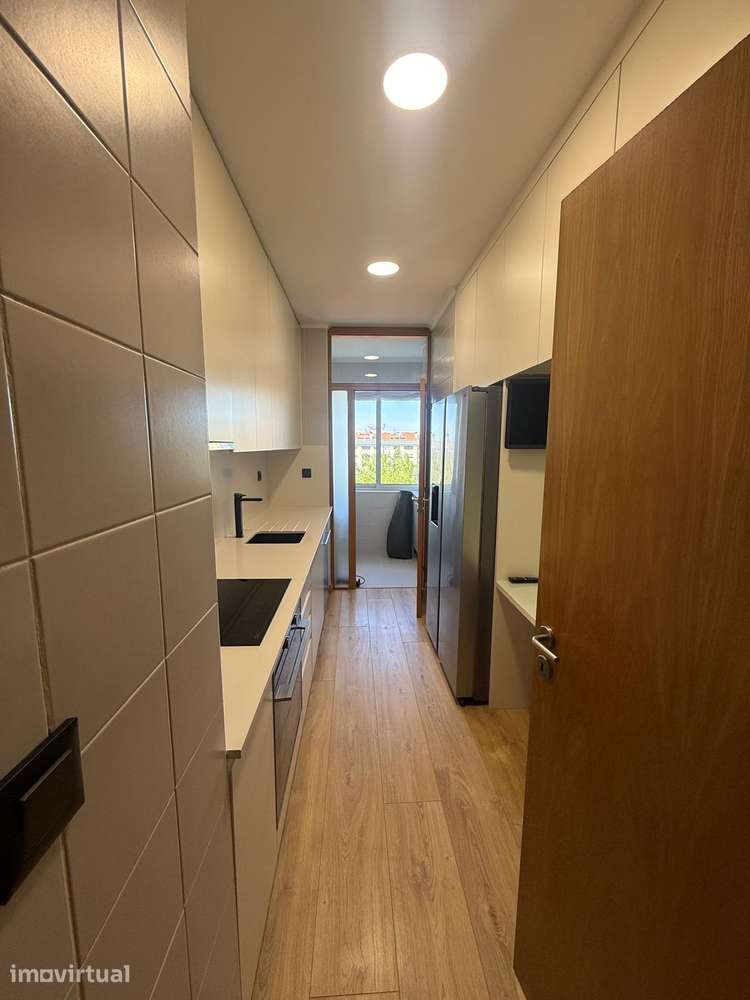 T2 Mobilado em Soares dos Reis – Zona Central CO - Grande imagem: 2/9
