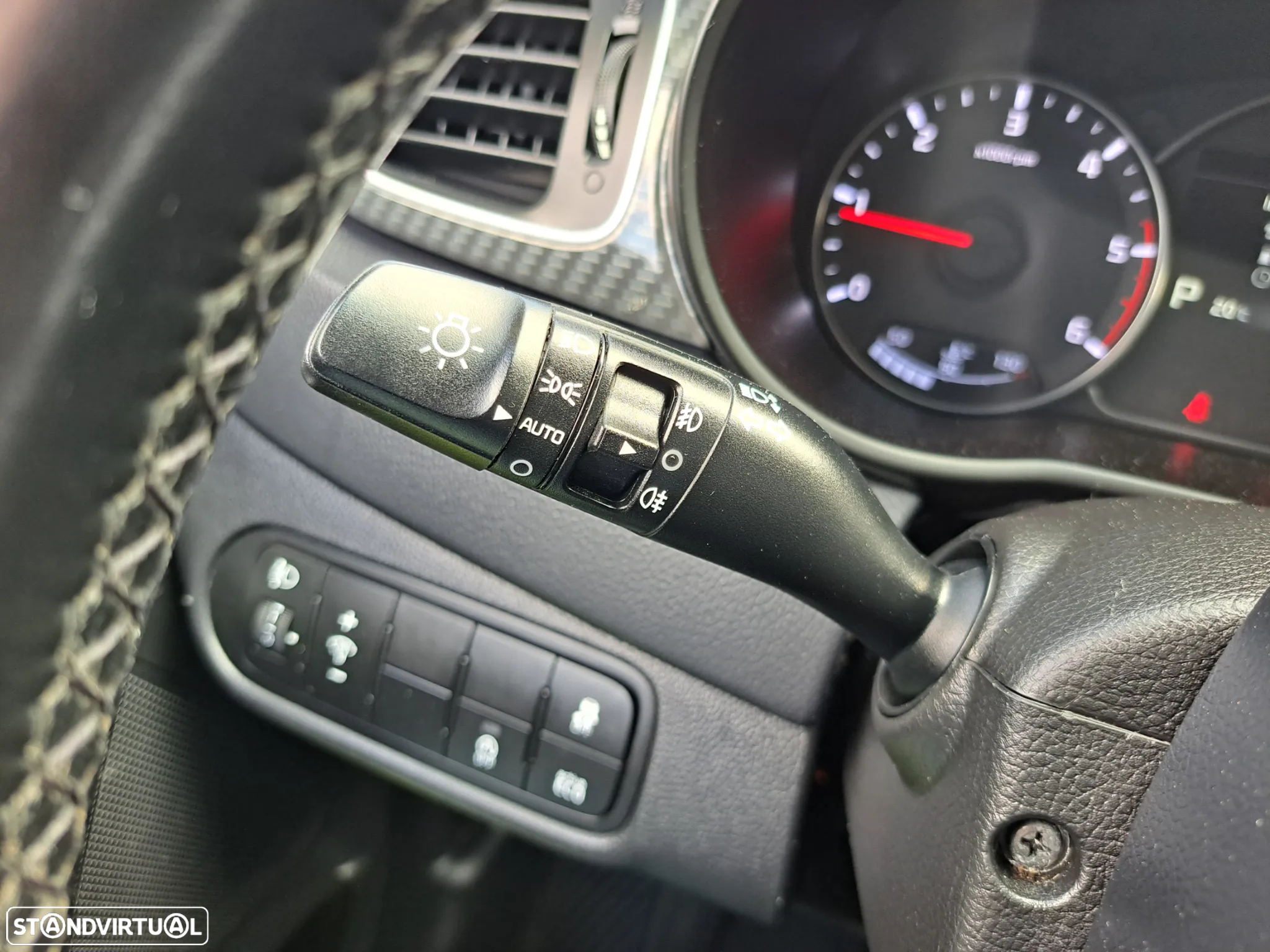Kia Carens 1.7 CRDi ISG TX - 17