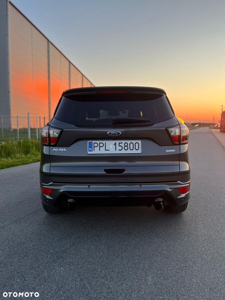 Ford Kuga 1.5 EcoBoost 2x4 ST-Line - 10