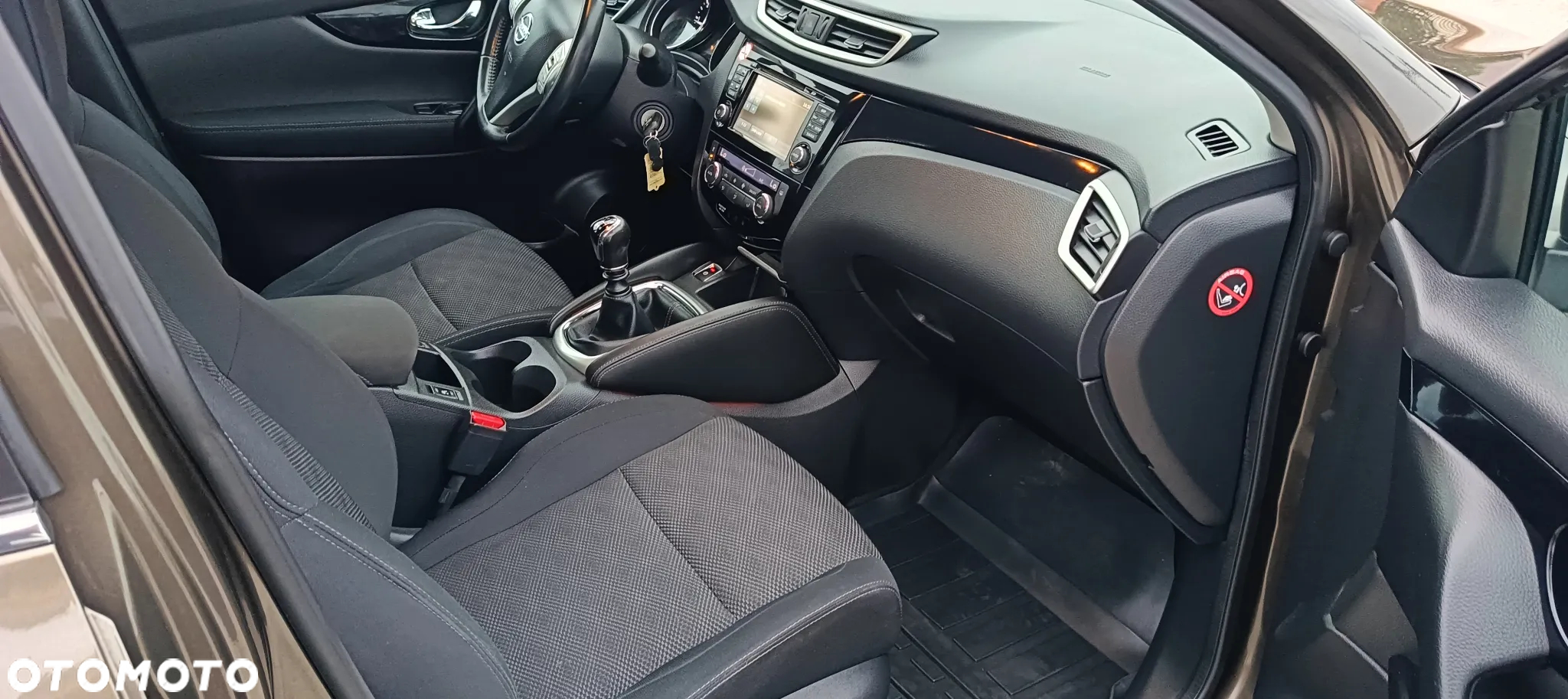 Nissan Qashqai 1.6 dCi ALL-MODE 4x4i PREMIER - 22