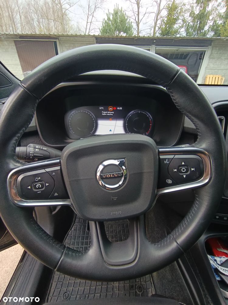 Volvo XC 40 D3 Momentum - 8