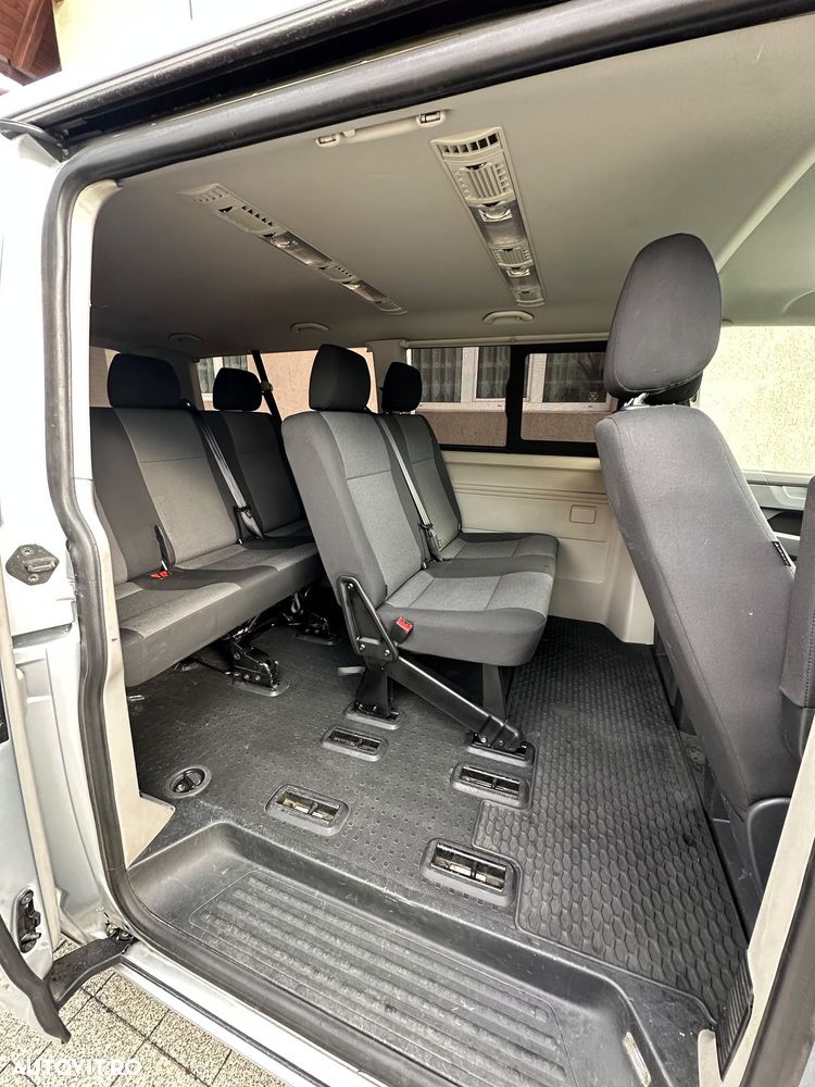 Volkswagen Caravelle - 6