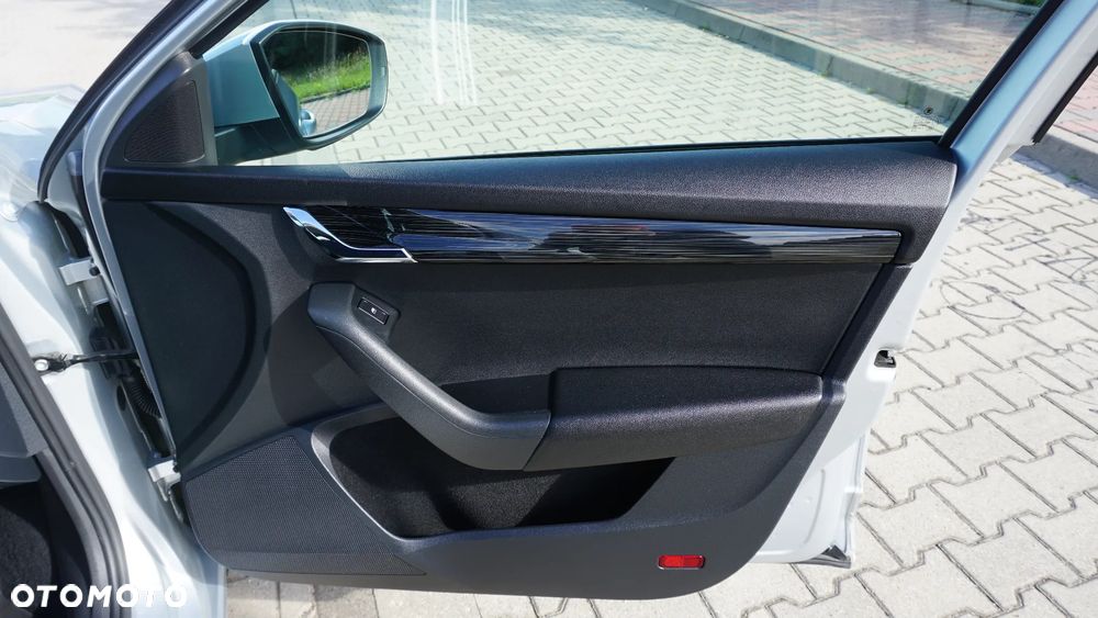 Skoda Octavia 2.0 TDI SCR Style DSG - 27