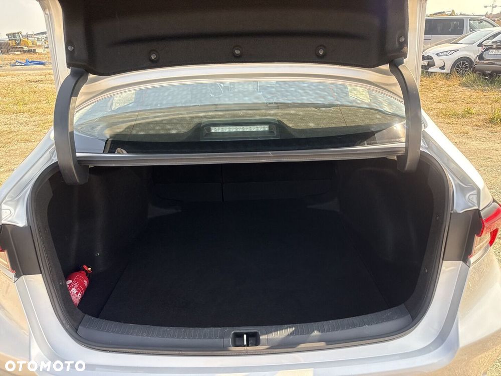 Toyota Corolla 1.8 Hybrid Comfort - 14