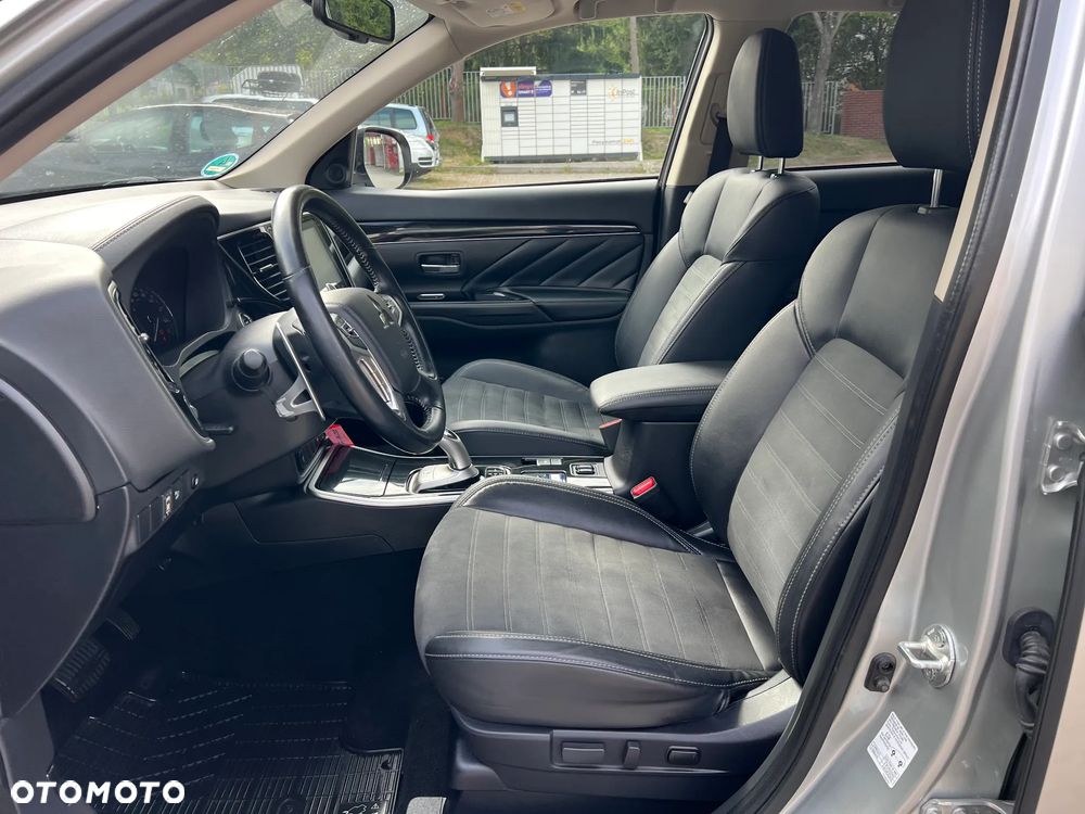 Mitsubishi Outlander 2.4 4WD Diamant+ - 8