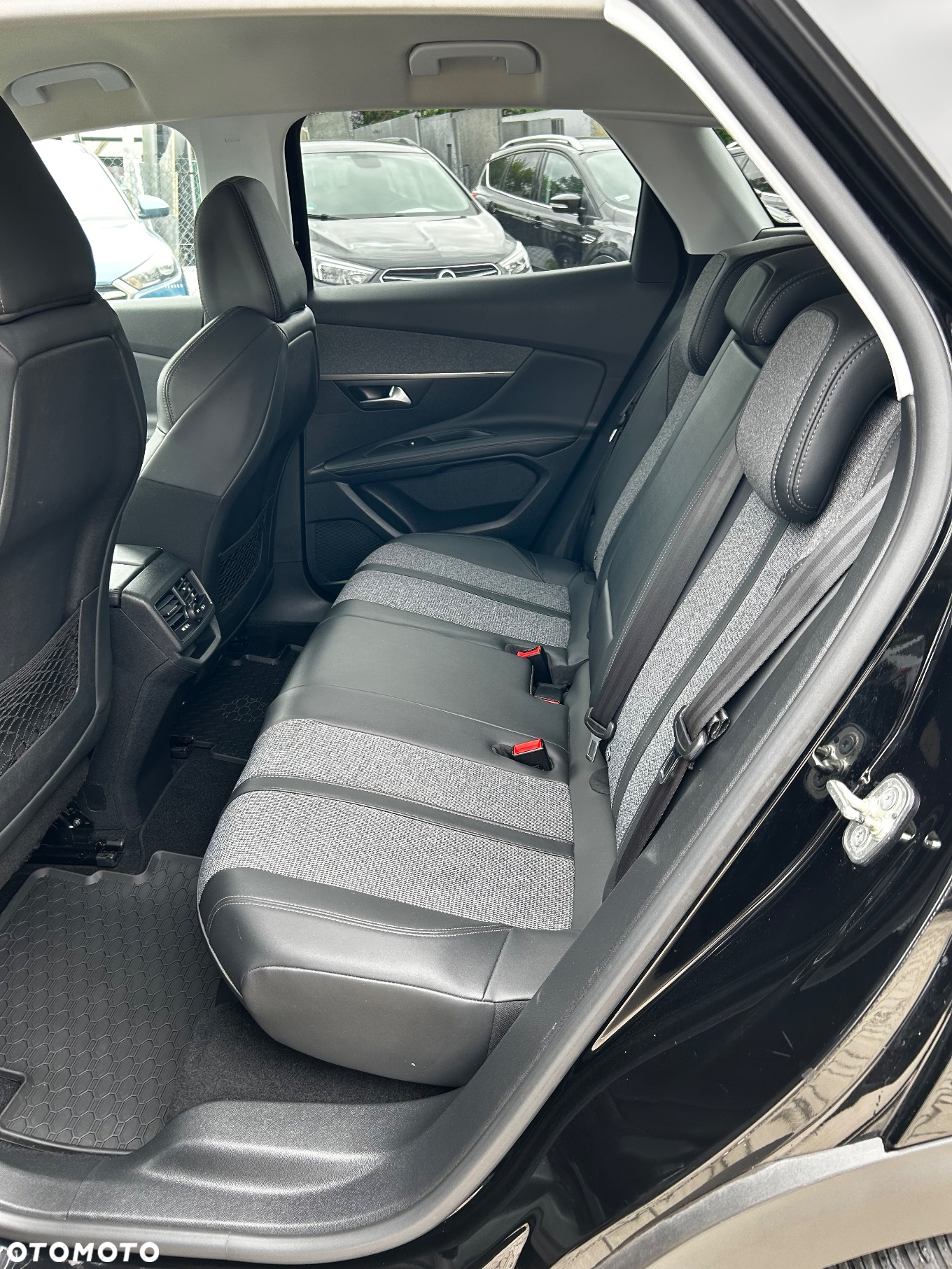 Peugeot 3008 BlueHDi 130 Stop & Start Allure Business-Paket - 19