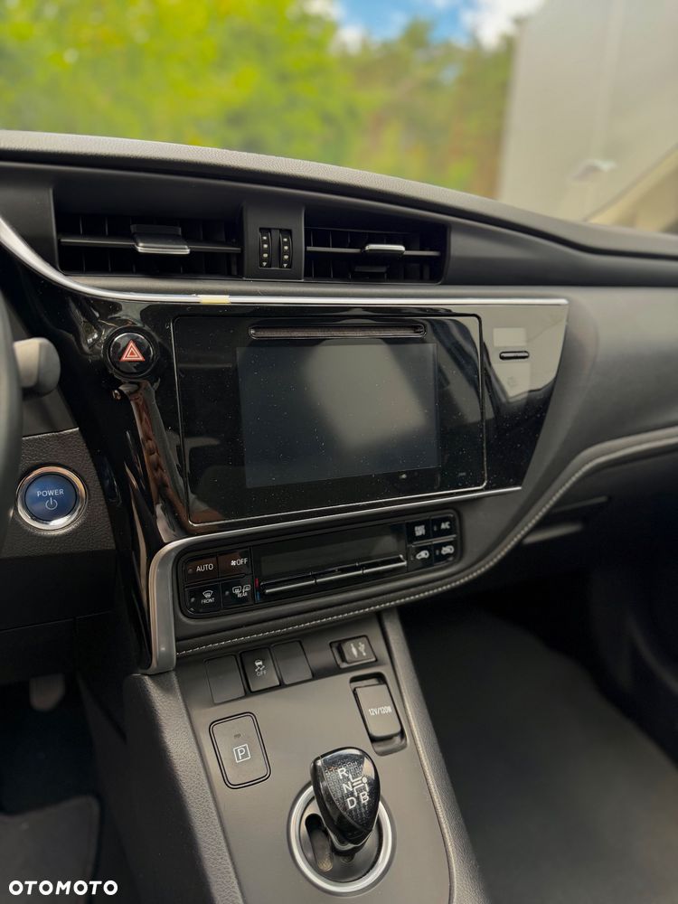 Toyota Auris 1.8 HSD Sol - 23