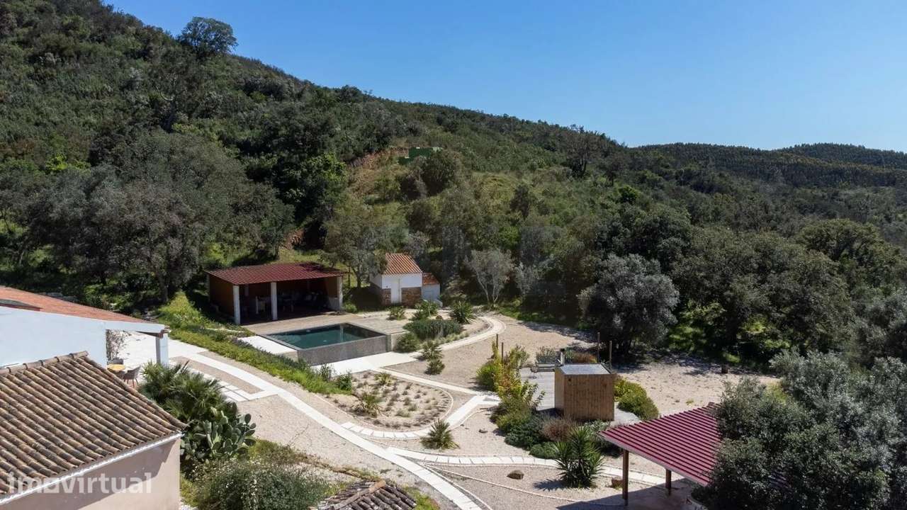 Moradia independente à venda entre Aljezur e Lagos - Grande imagem: 2/3