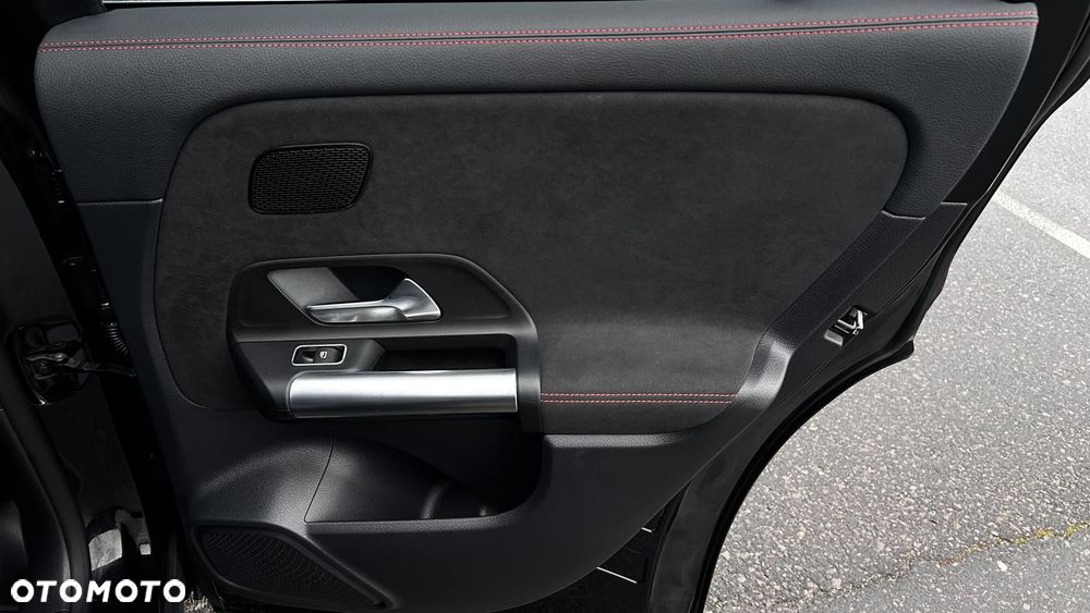 Mercedes-Benz GLA 200 AMG Line - 27