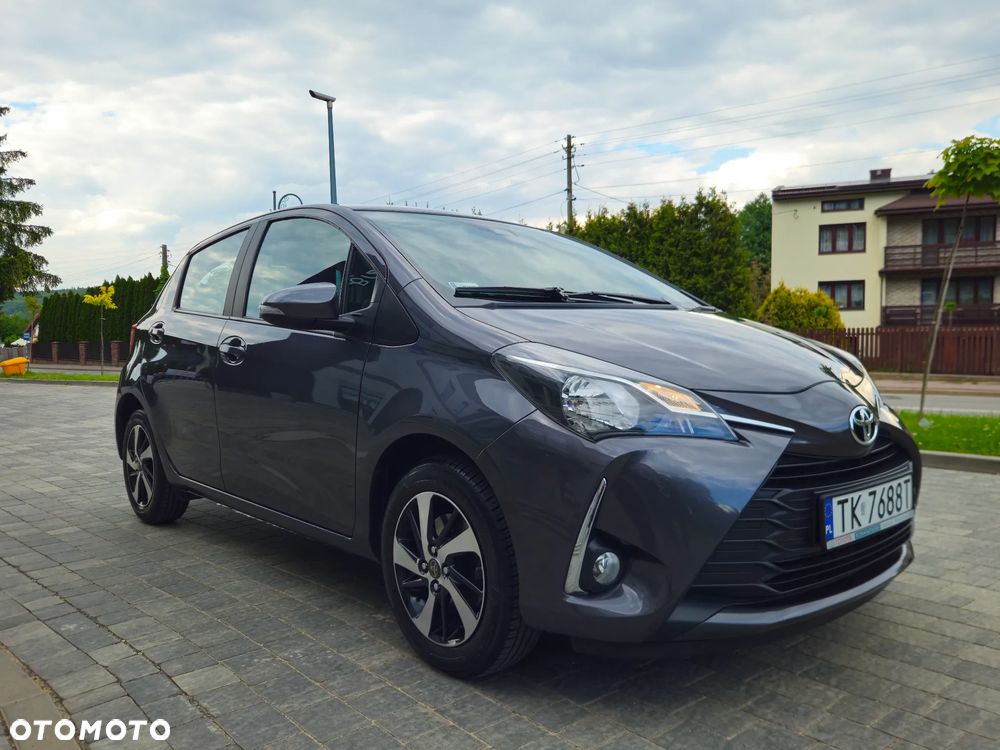 Toyota Yaris 1.5 Premium - 4