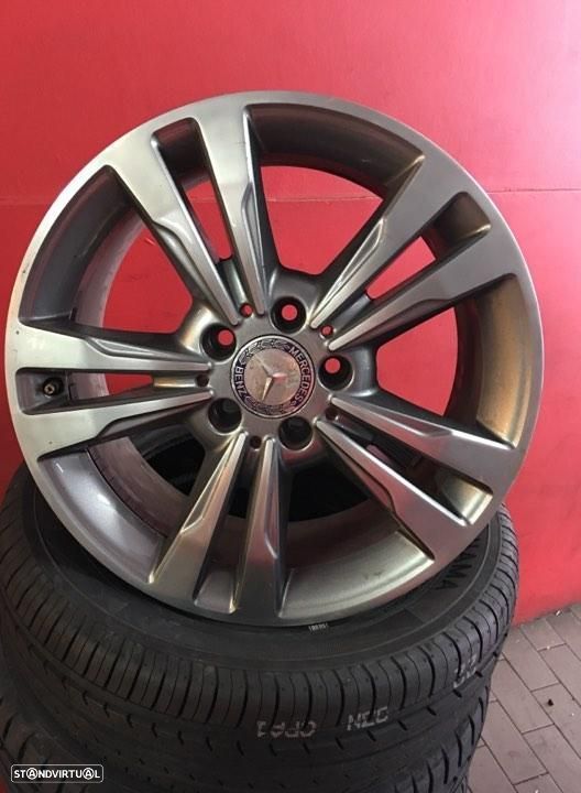 Jantes 17 Originais Mercedes Classe E Antracite Polida  ET 48 8x17 usadas c/pneu - 1