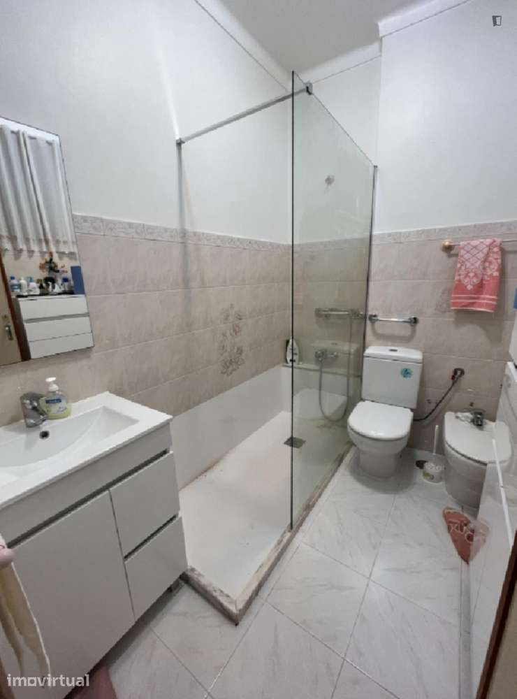 Quarto - localizado em Peniche - Grande imagem: 3/3