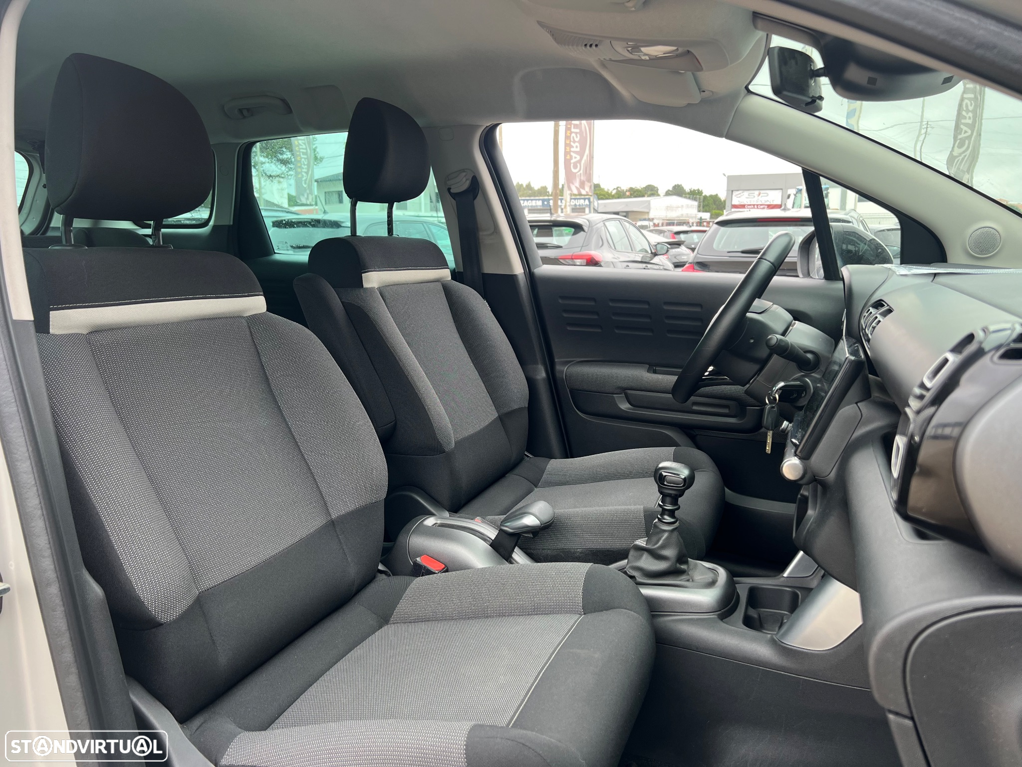 Citroën C3 Aircross 1.2 PureTech Shine - 18