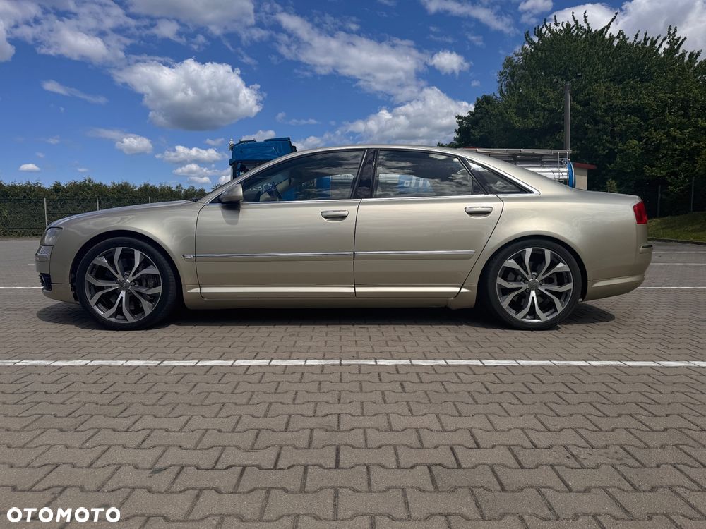 Audi A8 6.0 Quattro - 6