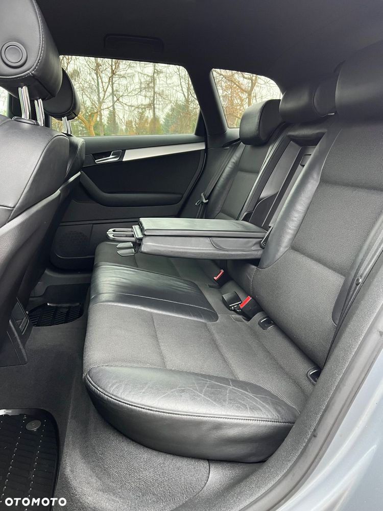 Audi A3 Sportback 2.0 TDI DPF S line Sportpaket plus - 19