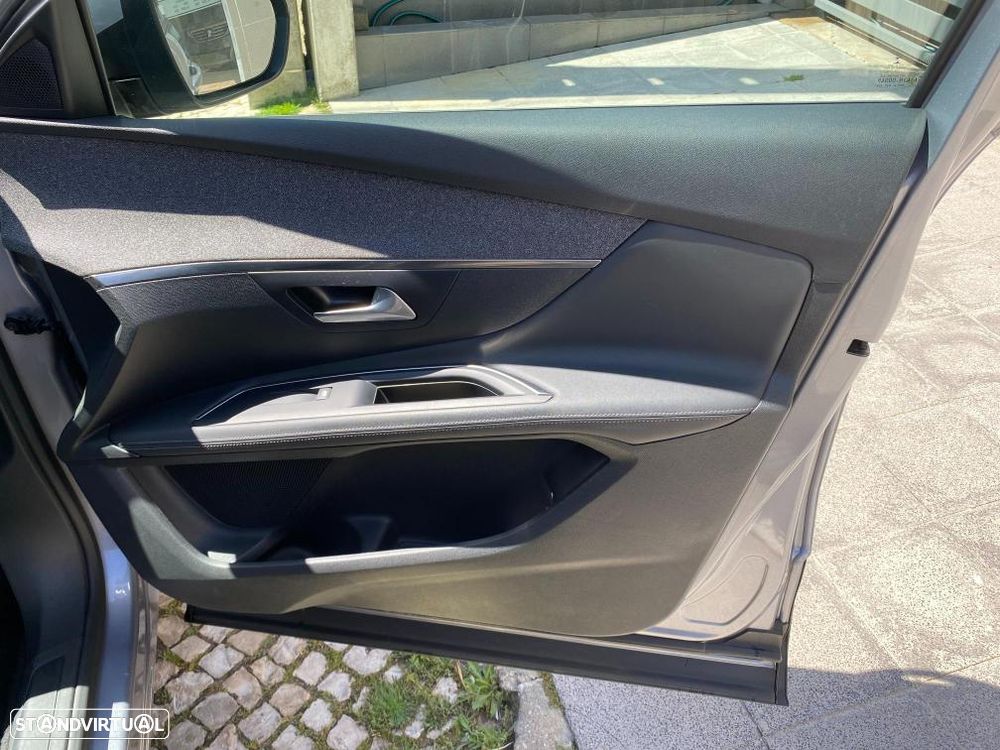 Peugeot 3008 BlueHDi 130 Stop & Start EAT8 Allure - 34
