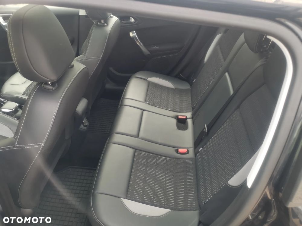 Peugeot 2008 BlueHDi FAP 120 STOP & START Allure - 7
