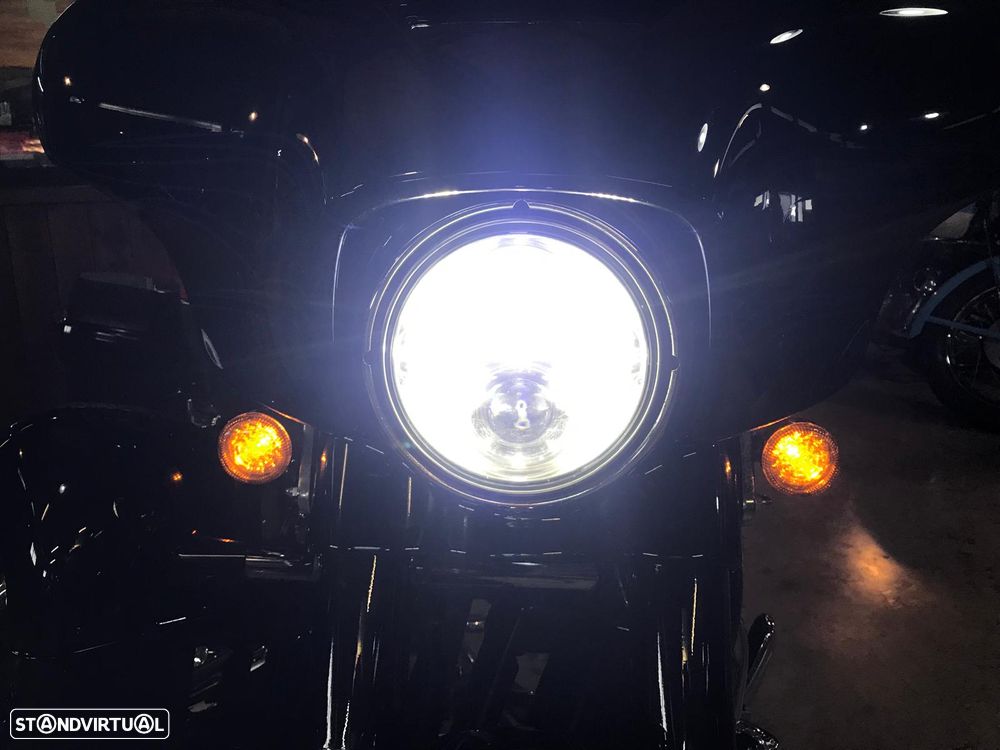 Harley-Davidson FLHXS CVO STREET GLIDE (FLHXSE) - 10
