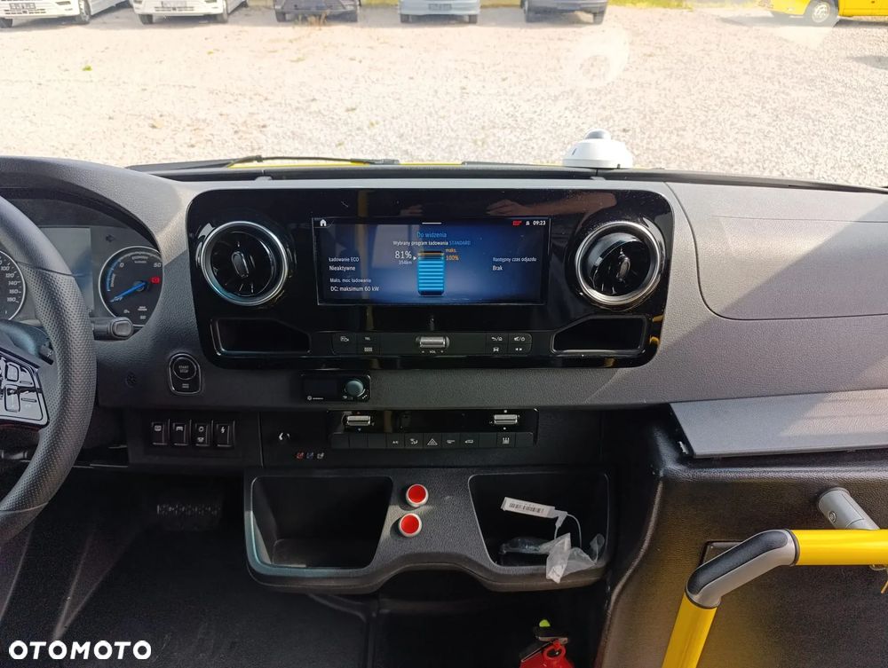 Mercedes-Benz eSprinter - 19