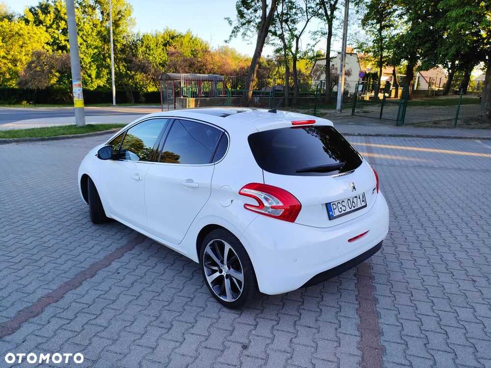 Peugeot 208 1.6 e-HDi Allure STT - 4