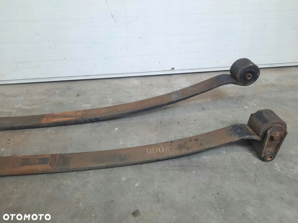 CRAFTER 2E MERCEDES SPRINTER 906 RESOR TYŁ POJEDYNCZY 1 PIÓRO - 4