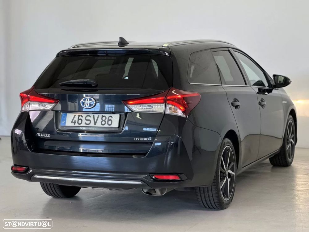 Toyota Auris Touring Sports 1.8 HSD Comfort +P.Techno+P.Sport - 21