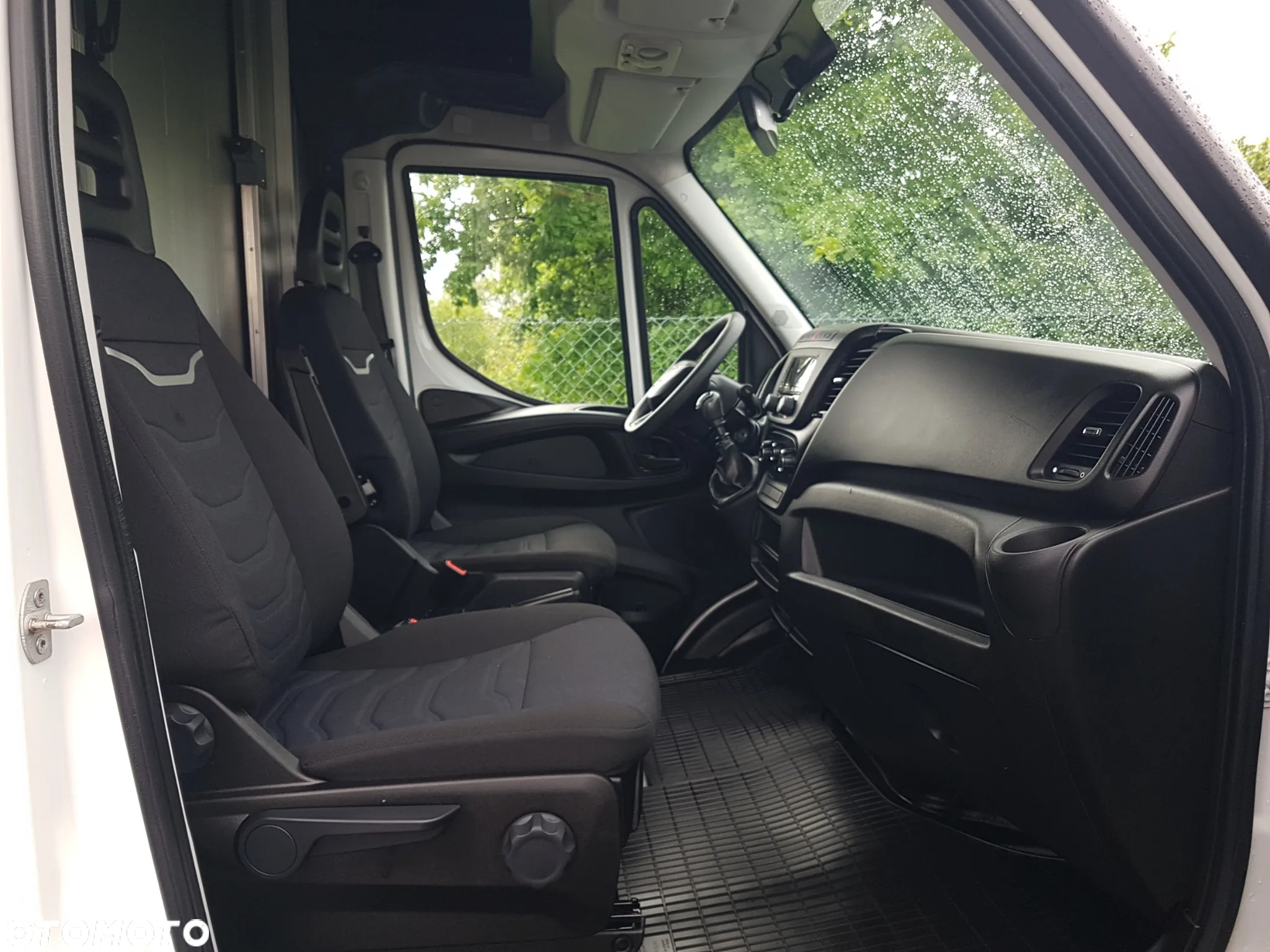 Iveco DAILY KONTENER NISKOPODŁOGOWY 4,43x2,23x2,42 SKLEP FOODTRUCK BAR KLIMA KONIOWÓZ KAMPER - 22