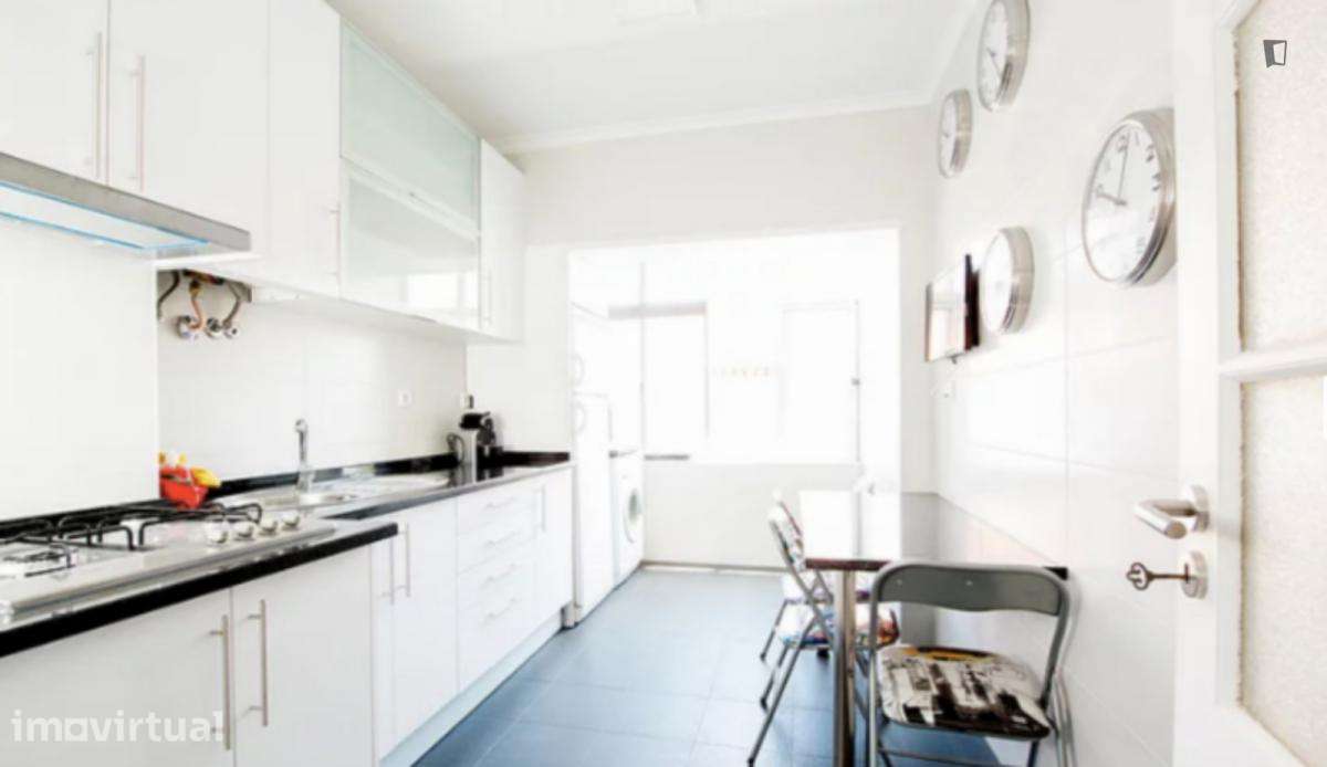 Quarto - localizado em Carcavelos Lisbon - Grande imagem: 4/9