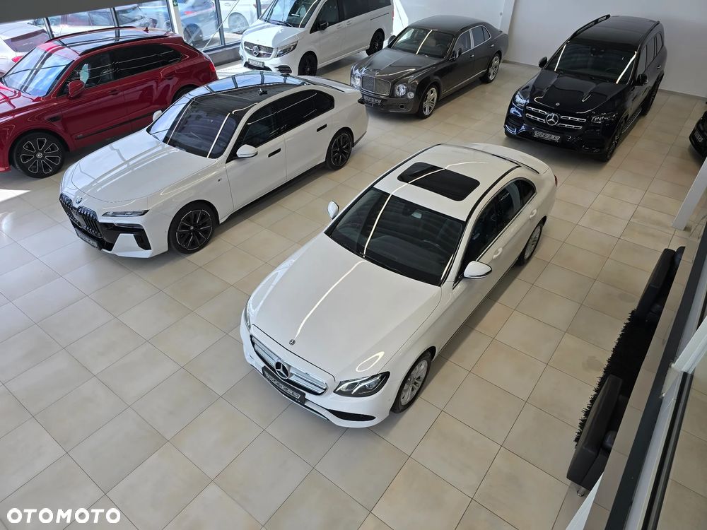 Mercedes-Benz Klasa E 200 4-Matic 9G-TRONIC - 16