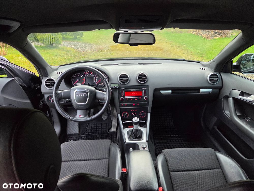 Audi A3 Sportback 1.6 TDI DPF S line Sportpaket - 7