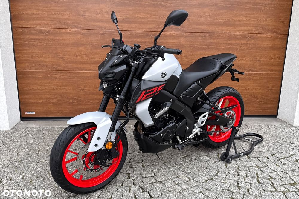 Yamaha MT - 12