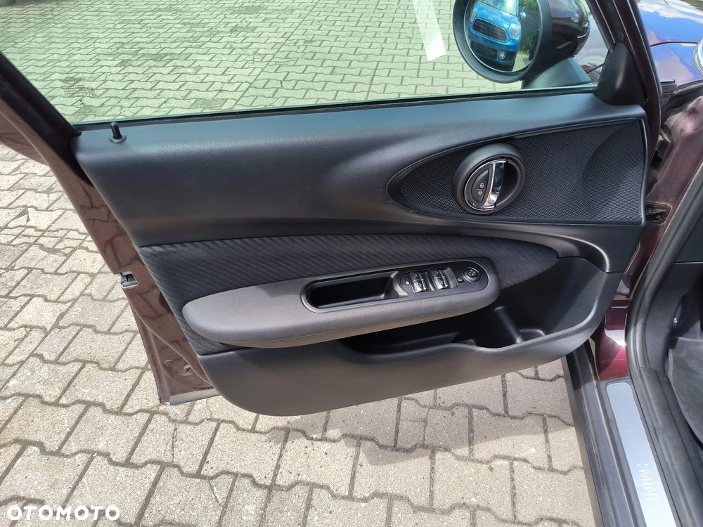 MINI Clubman One Blackyard - 21