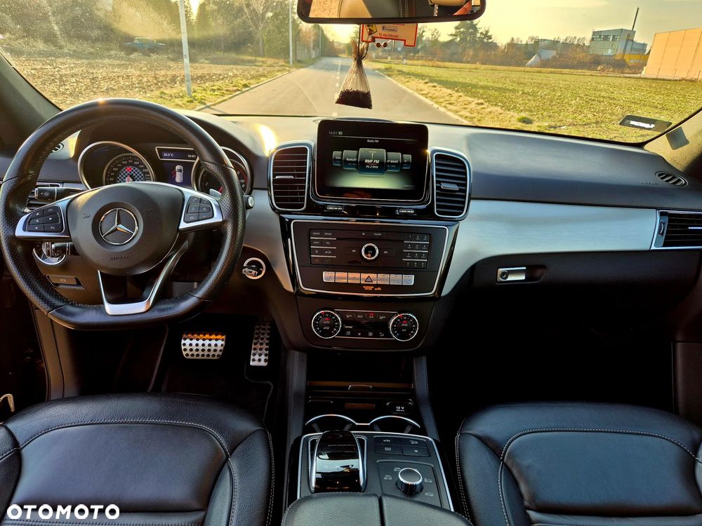 Mercedes-Benz GLE 350 d 4Matic 9G-TRONIC AMG Line - 9