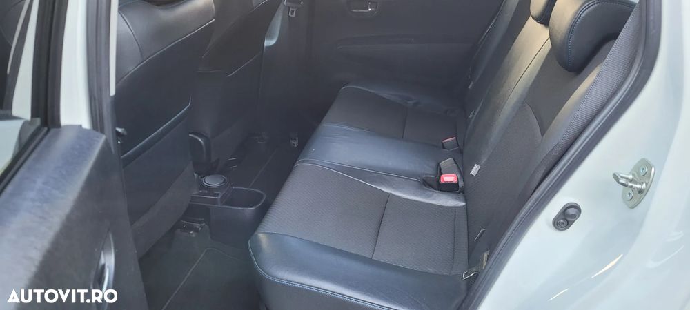 Toyota Yaris 1.5 VVT-i HSD Terra - 13