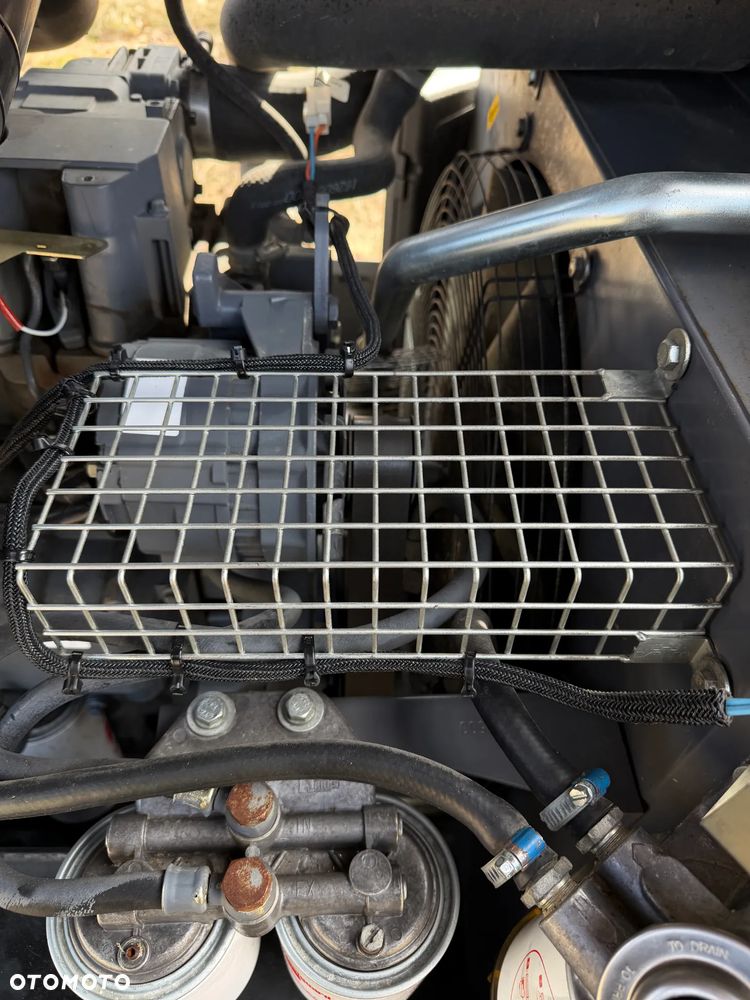 Atlas Copco XAHS 186 Kompresor Śrubowy Sprężarka potężna mocna 11m3. 12 bar regulowanych. Bogata wersja z chłodnicą cyklonową! z Norweskiej Upadłości! Niski Przebieg 1900mtg. 2014rok silnik DEUTZ.150 KM. serwisowany w DEKRA. OKAZJA - 26