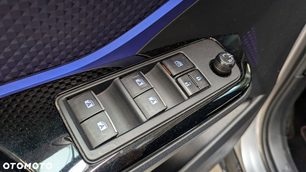 Toyota C-HR 1.2 T Dynamic - 17