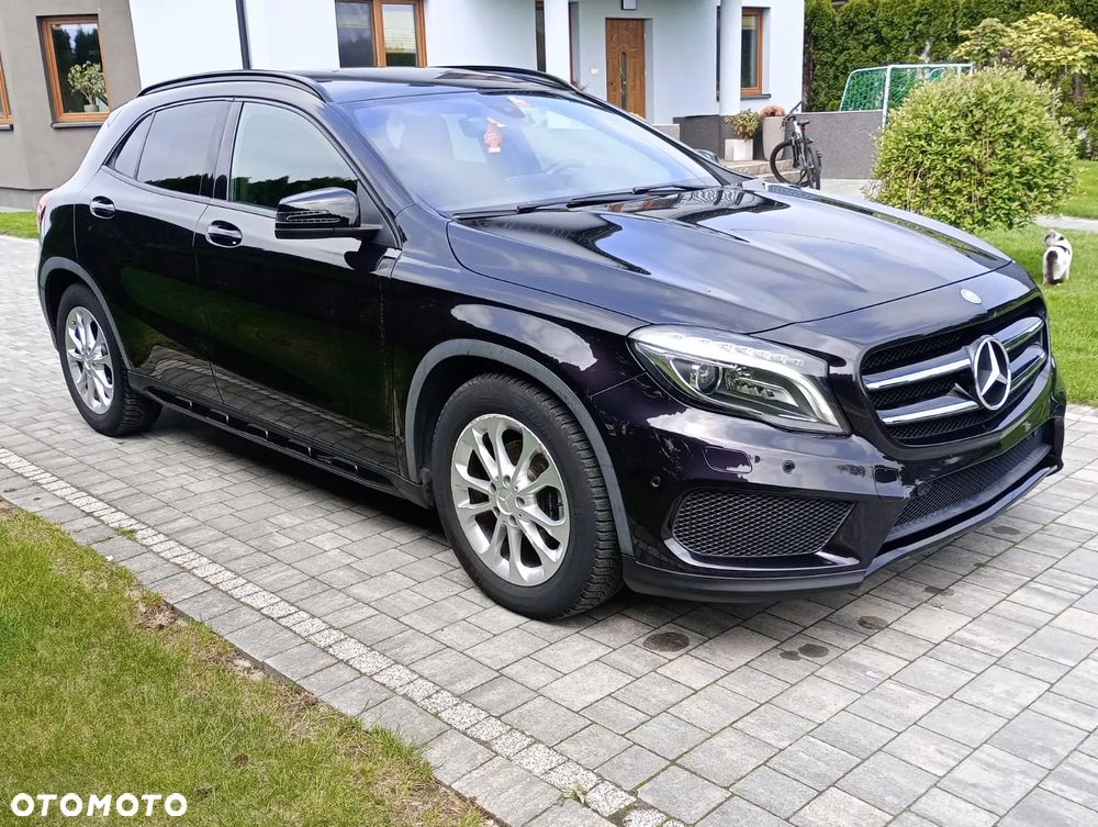 Mercedes-Benz GLA 200 7G-DCT AMG Line - 1