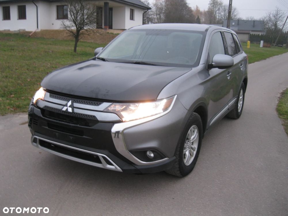 Mitsubishi Outlander 2.4 4WD CVT Instyle - 1