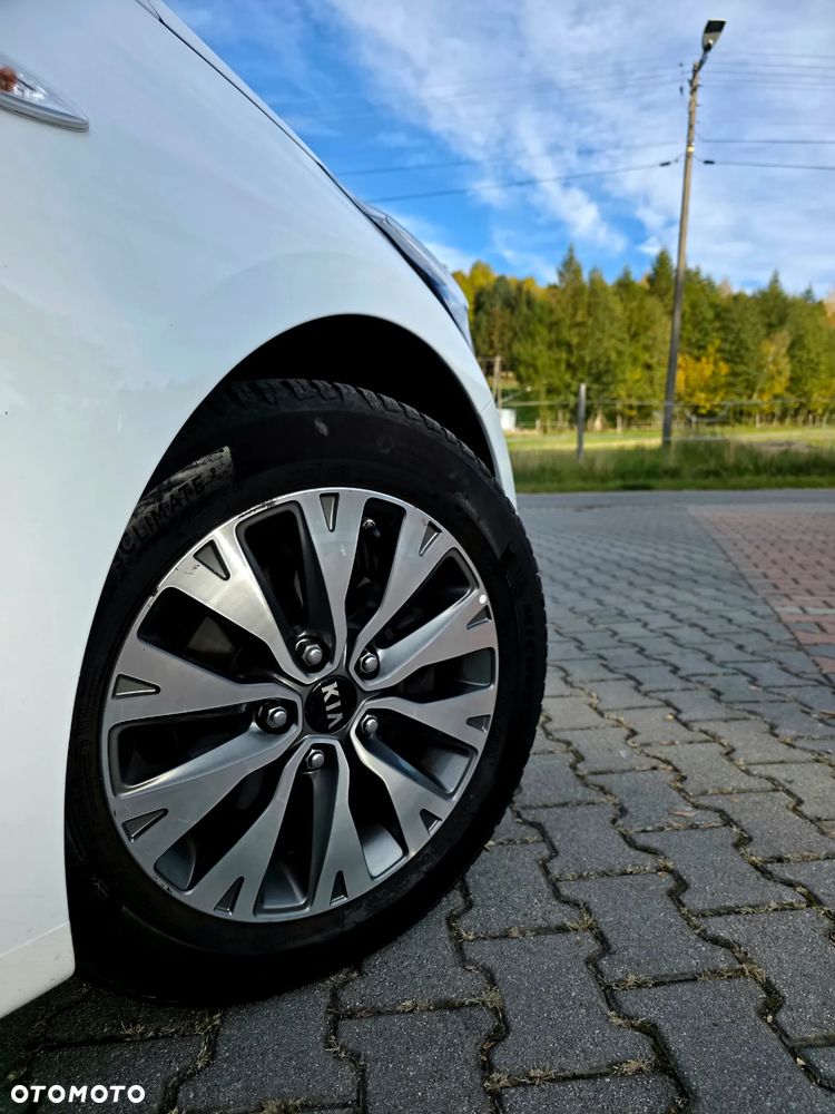 Kia Ceed - 16