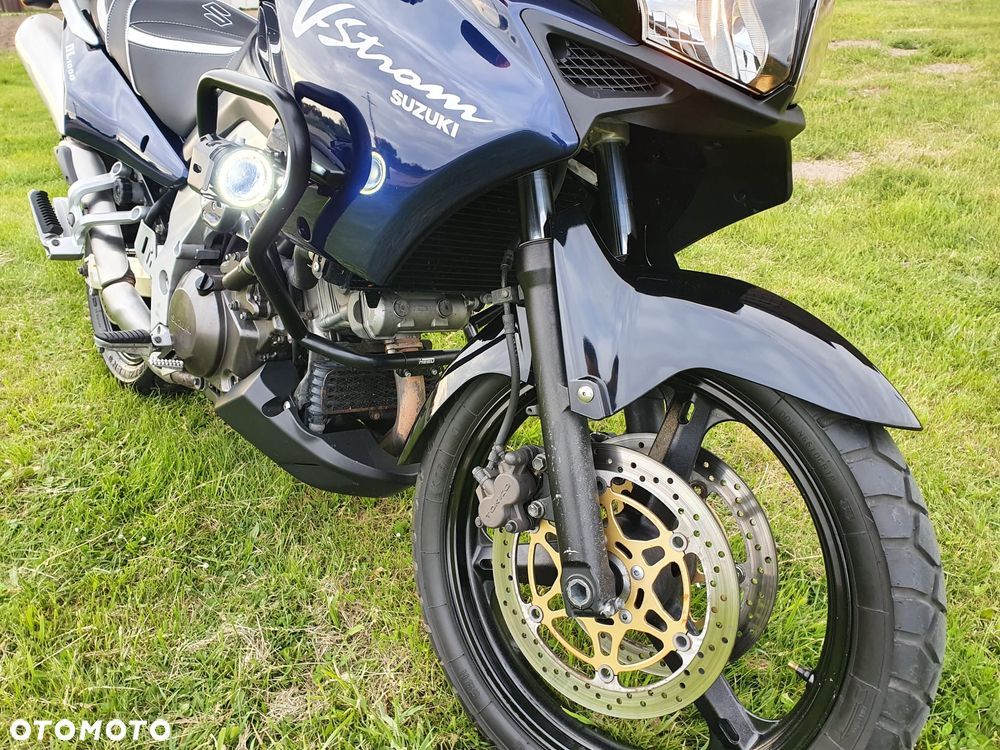 Suzuki V-STROM - 1