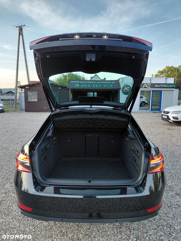 Skoda Superb 2.0 TDI SCR Style DSG - 34
