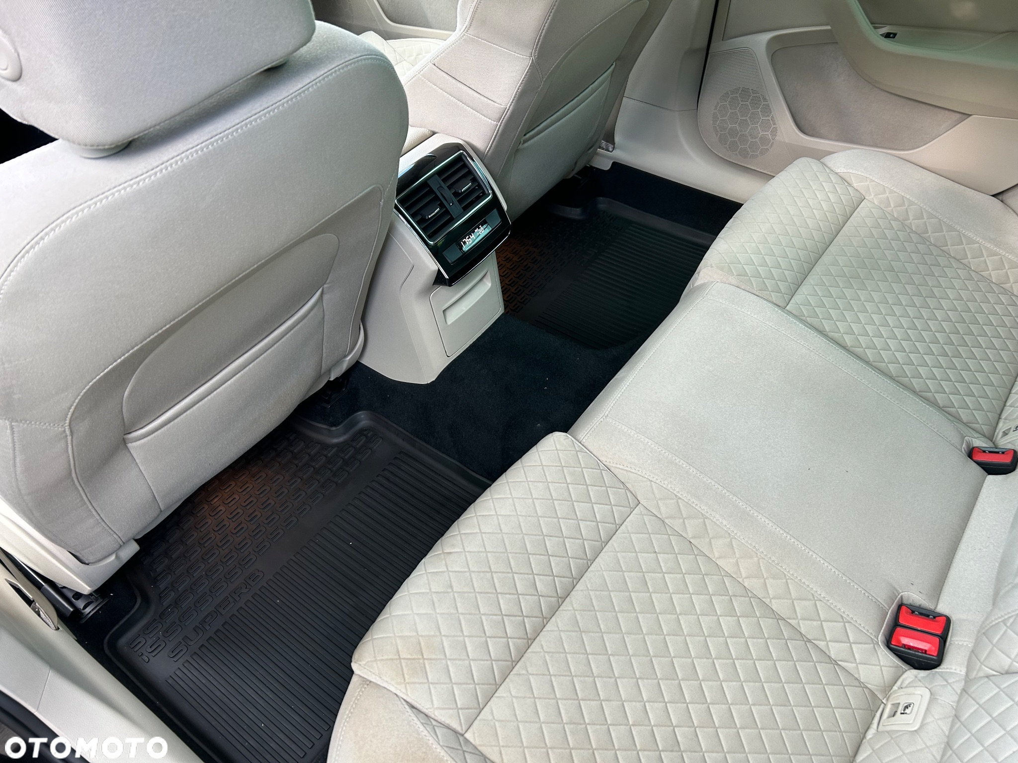 Skoda Superb 2.0 TDI DSG Style - 22