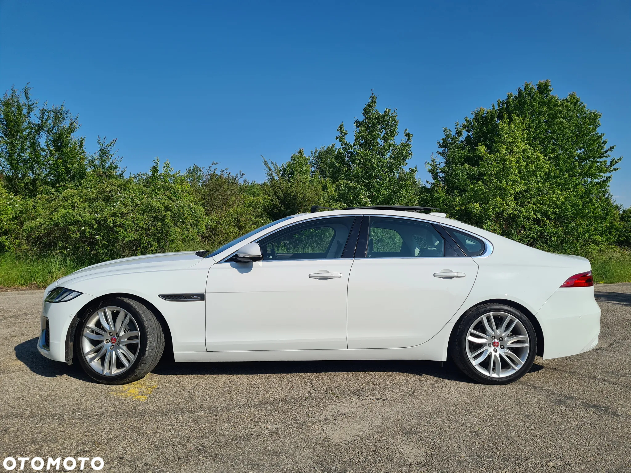 Jaguar XF 2.0 P250 SE - 8
