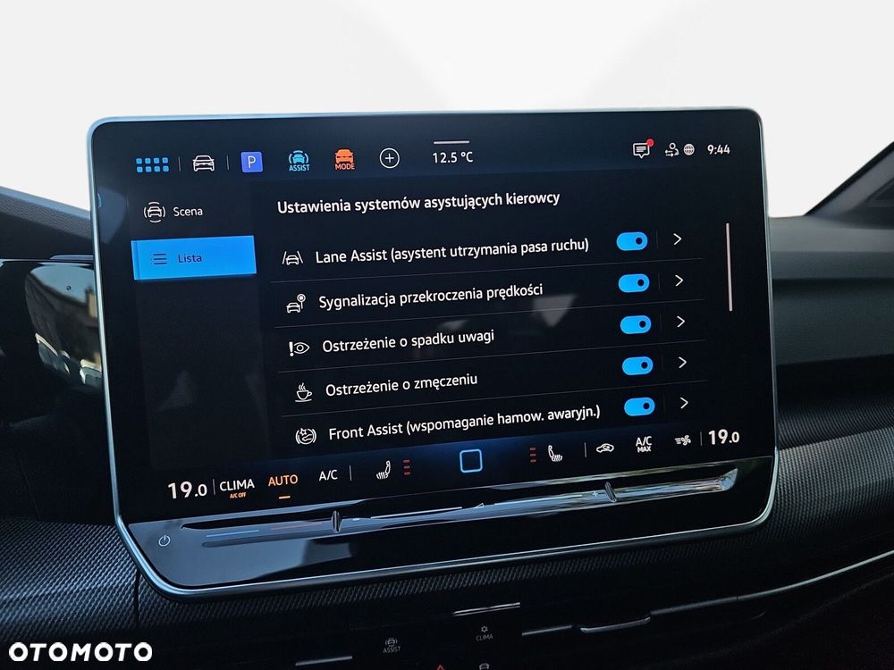 Volkswagen Golf - 32